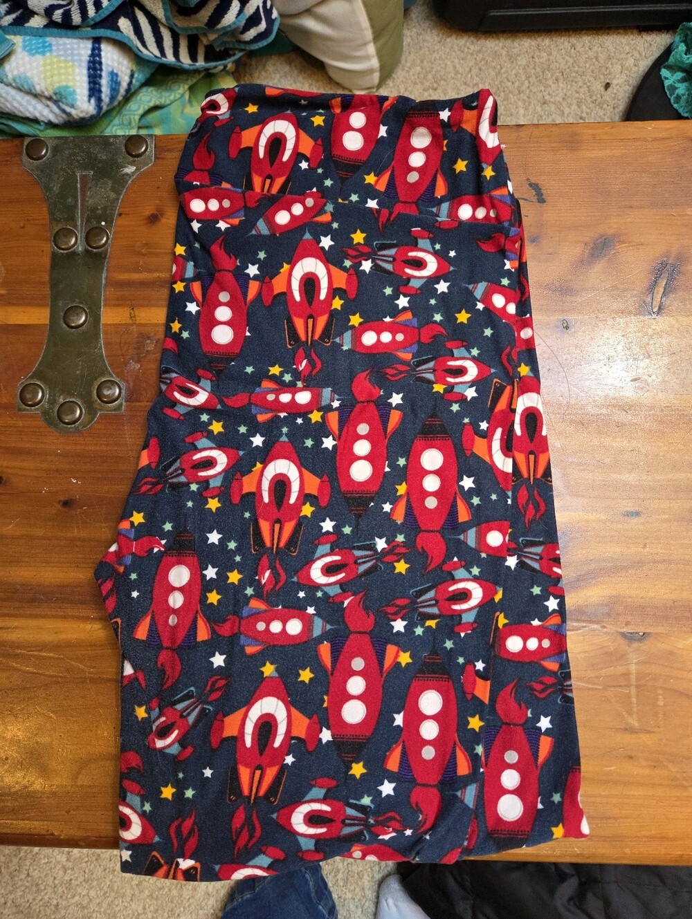 LuLaRoe TC Red Rocket Print Leggings